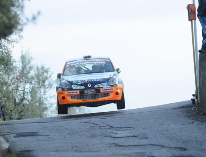 Fabio Pinelli Trionfa nel Trofeo Rally Nazionale
